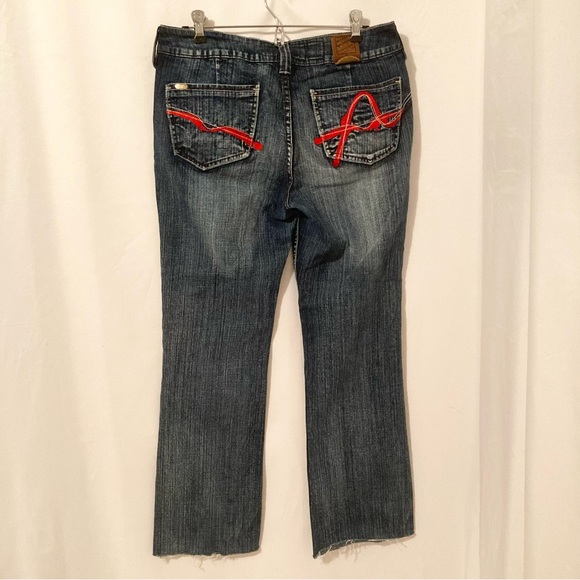 Pepe Jeans Embroidered Detail 32 - Picture 2 of 7